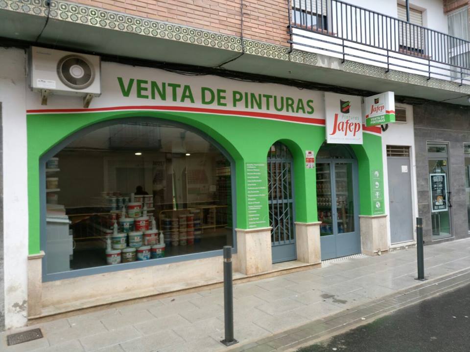 TIENDAS PADEL PINTURAS crece con la apertura de una nueva tienda en Miguelturra (Ciudad Real)