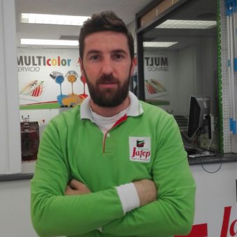 Miguel A. Montejano - Experto en decoración TIENDAS PADEL LA RODA